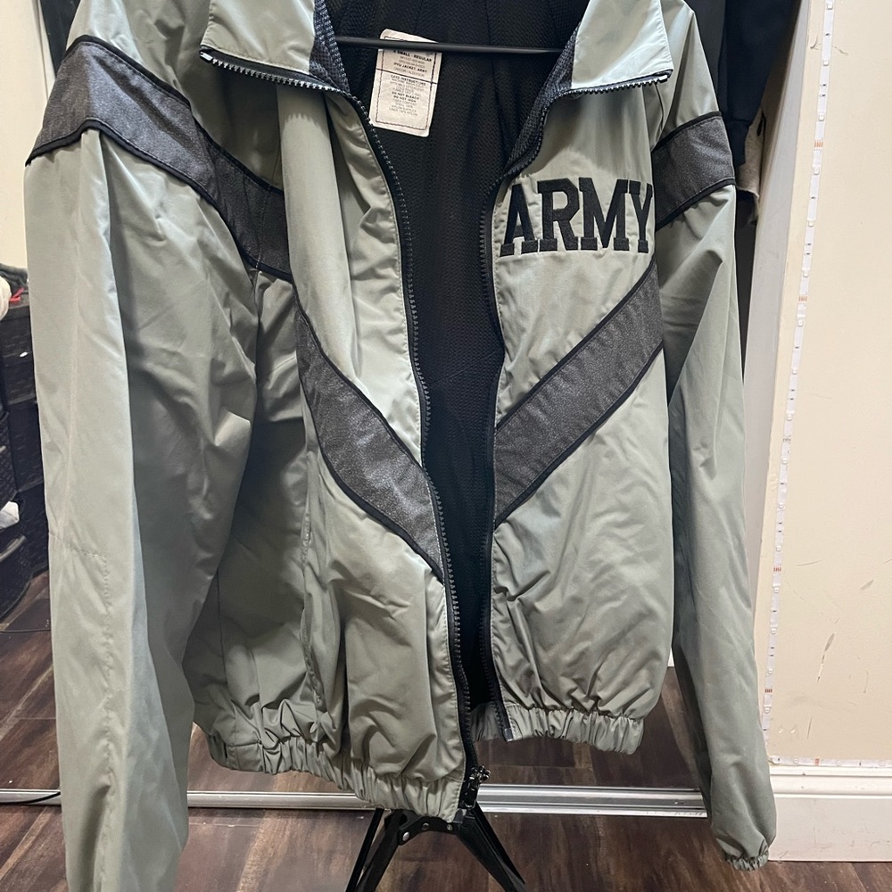 Vintage Army Jacket / 80s Army IPFU Physical Improve Fitness Uniform reflective
